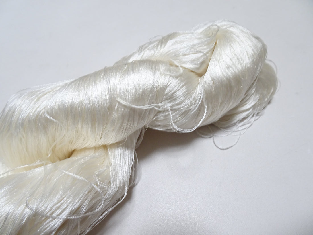 Japanese Vintage 6 Loose-Twist Silk Threads 19376