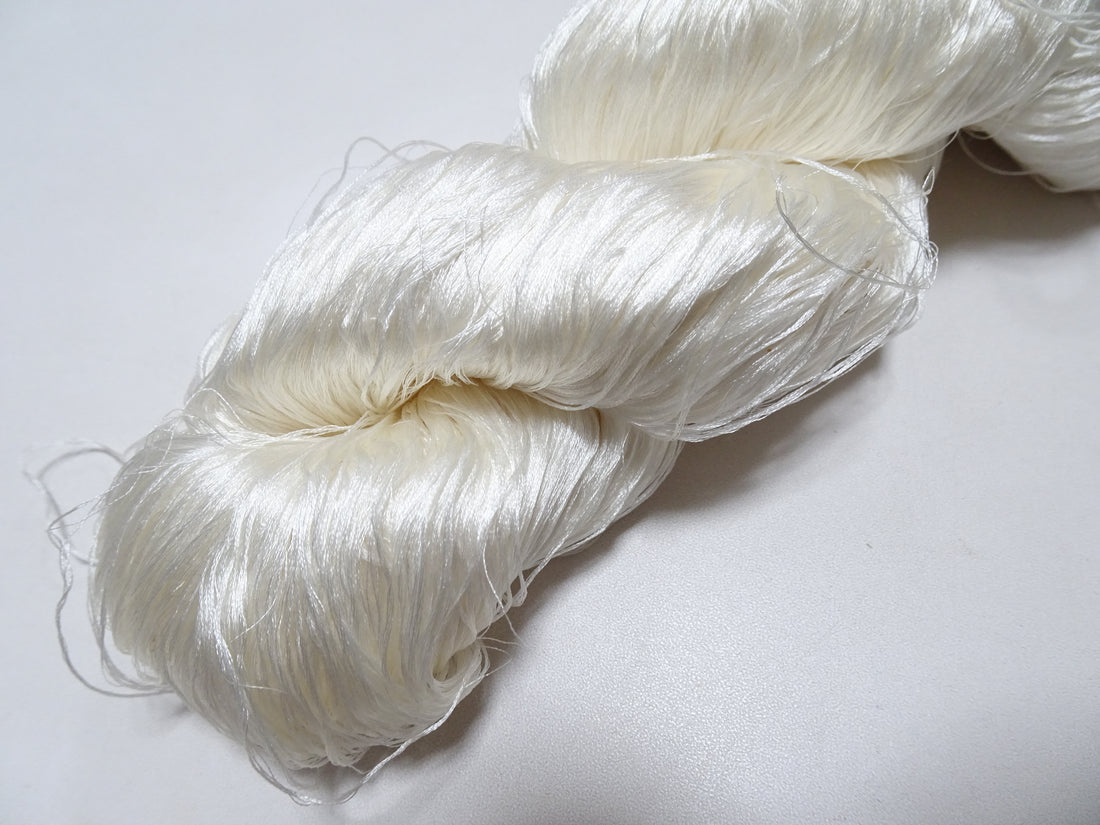 Japanese Vintage 6 Loose-Twist Silk Threads 19376