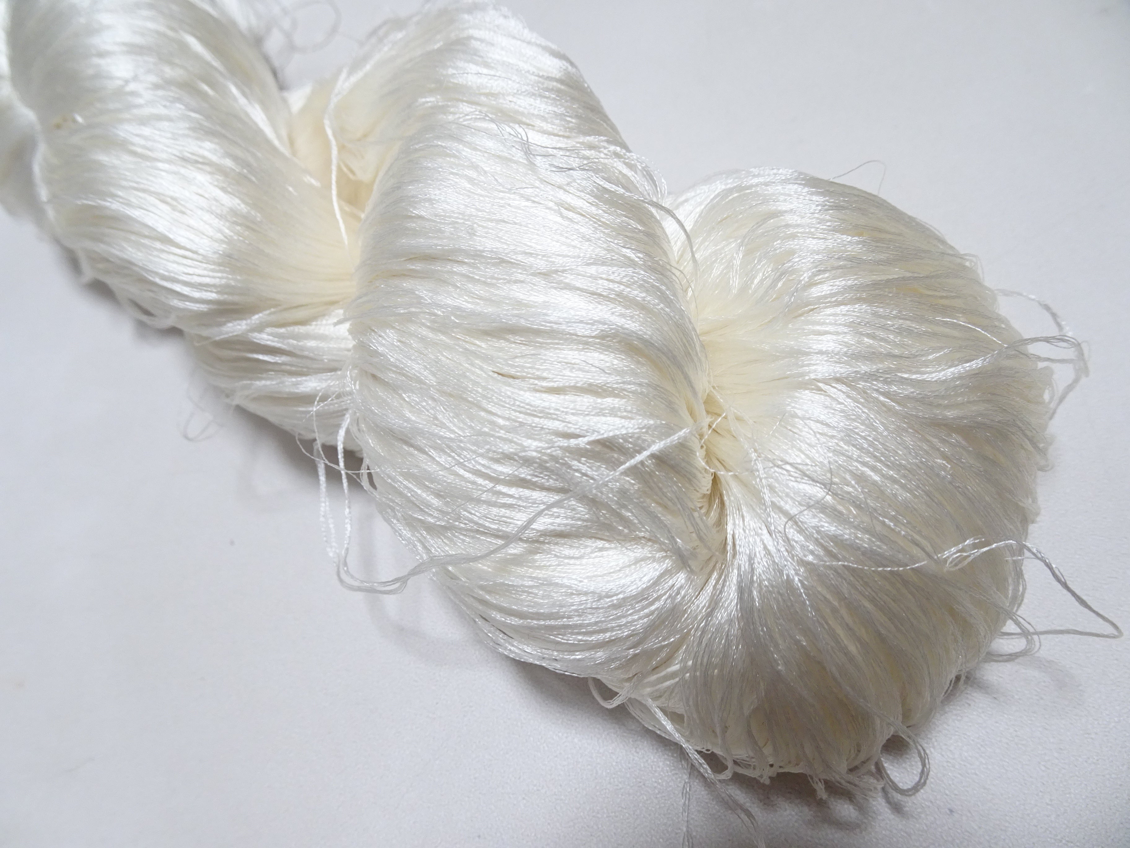 Japanese Vintage 6 Loose-Twist Silk Threads 19376