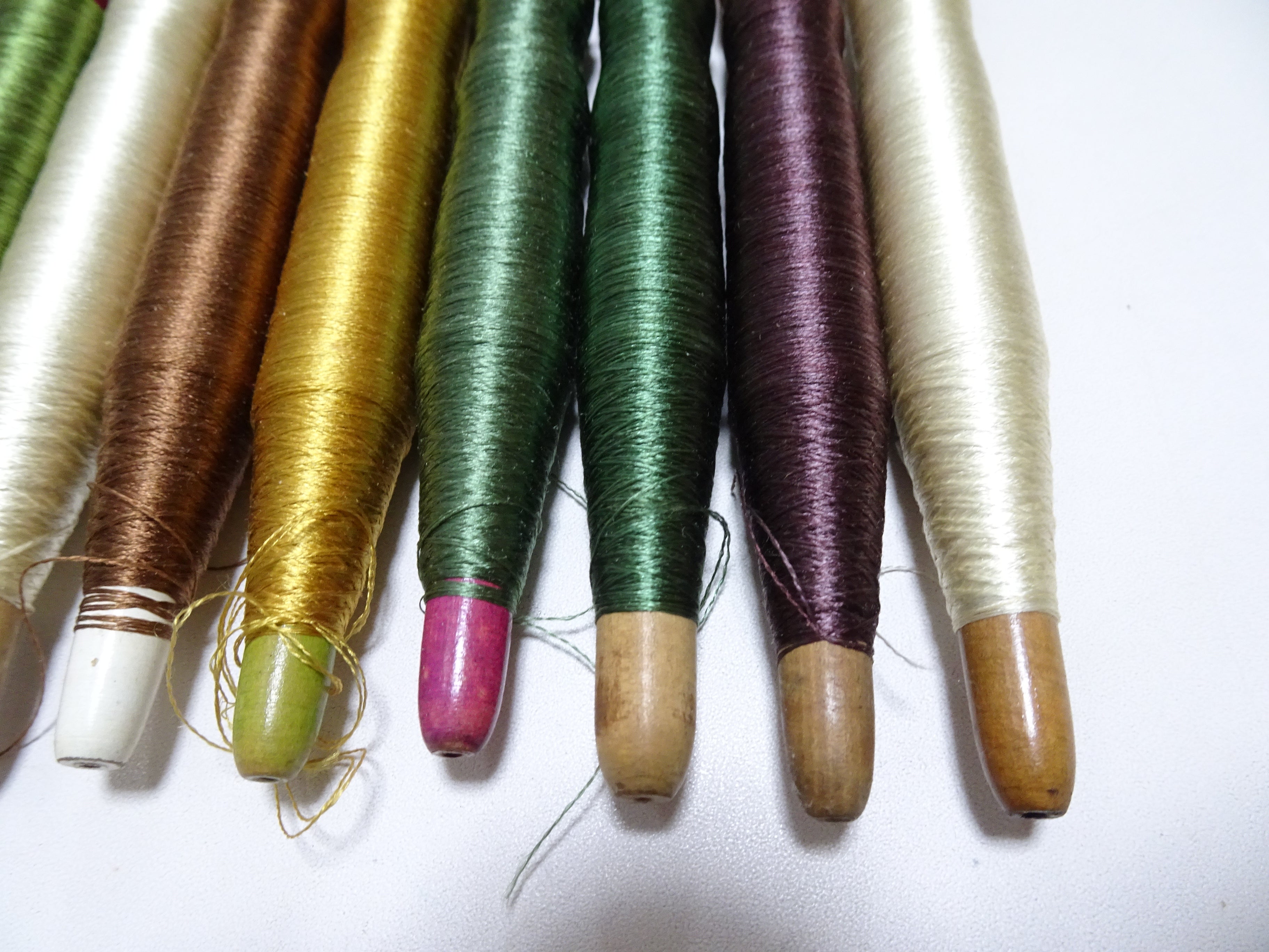 Japanese Vintage Wooden Spool & Silk Thread 8sets Embroidery 18569