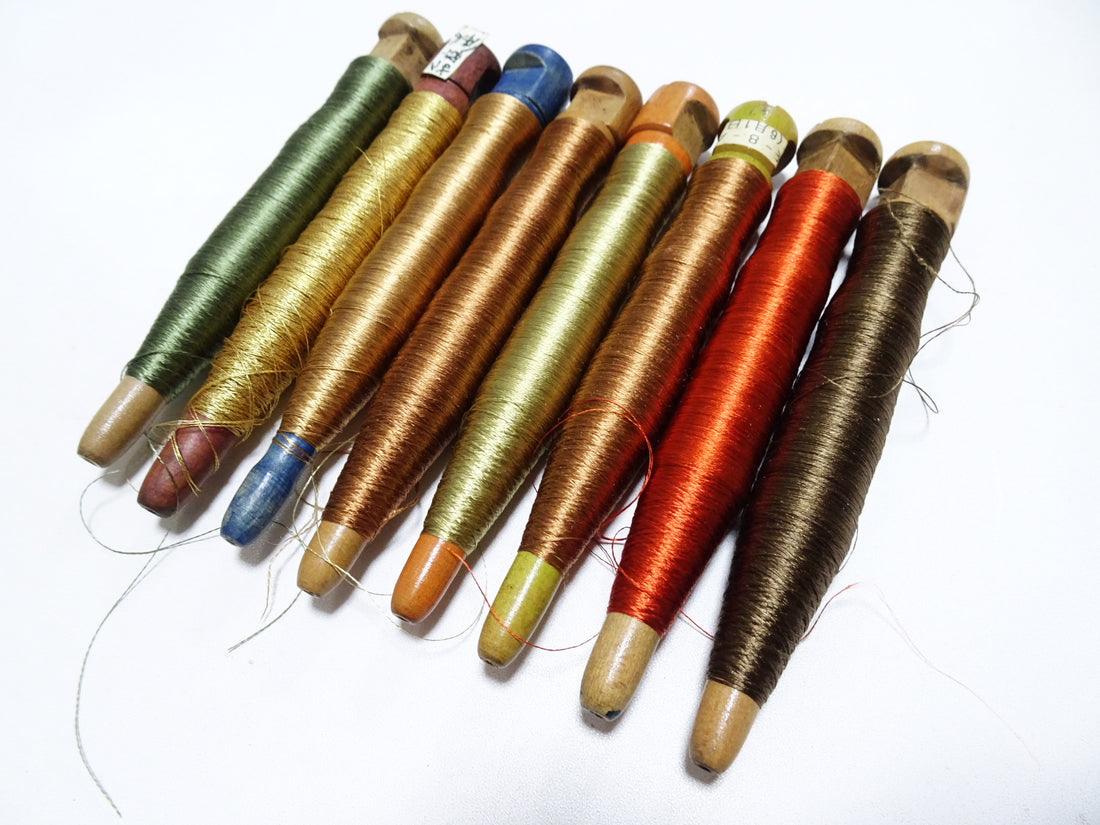 Japanese Vintage Wooden Spool & Silk Thread 8sets Embroidery 18573