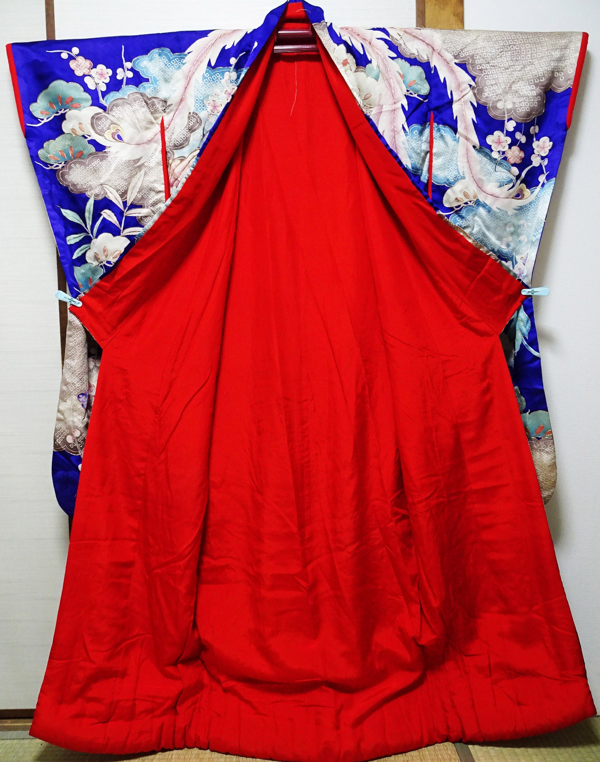 Japanese Antique Rare Taishō Uchikake with Phoenix Motifs – Yuzen Art & Gold Couching 14019