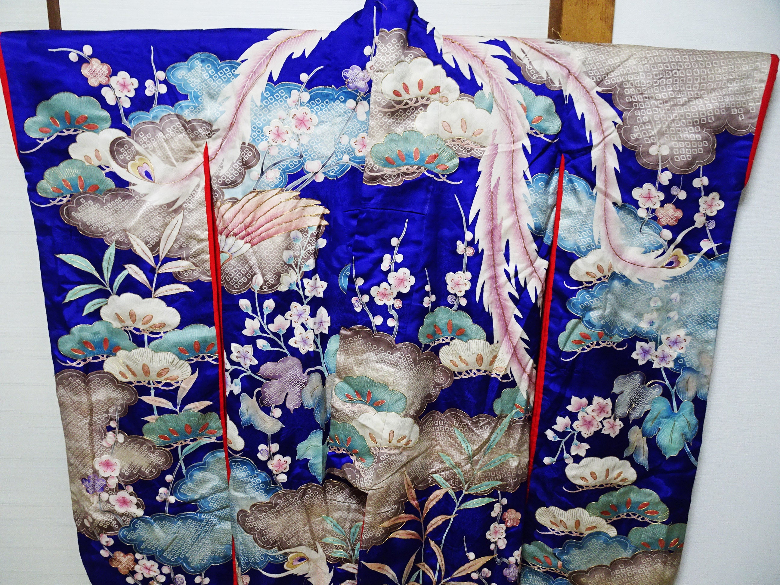 Japanese Antique Rare Taishō Uchikake with Phoenix Motifs – Yuzen Art & Gold Couching 14019