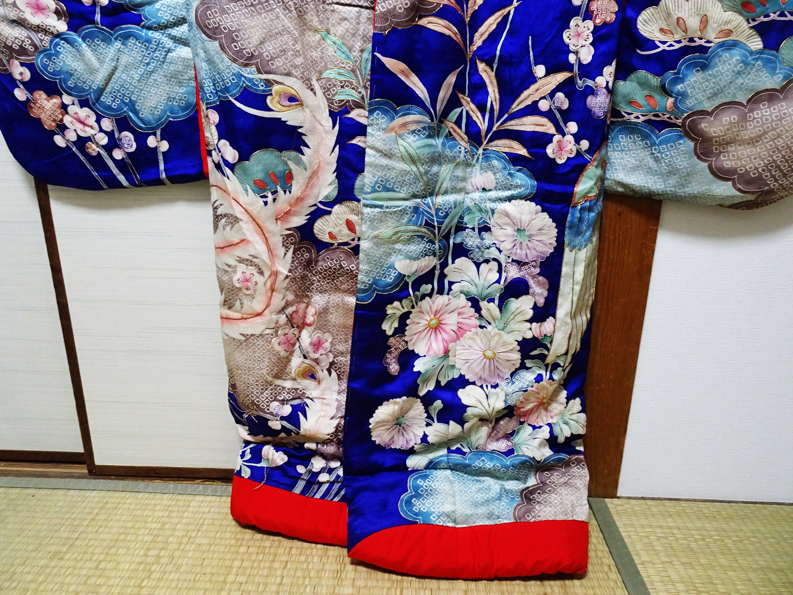 Japanese Antique Rare Taishō Uchikake with Phoenix Motifs – Yuzen Art & Gold Couching 14019