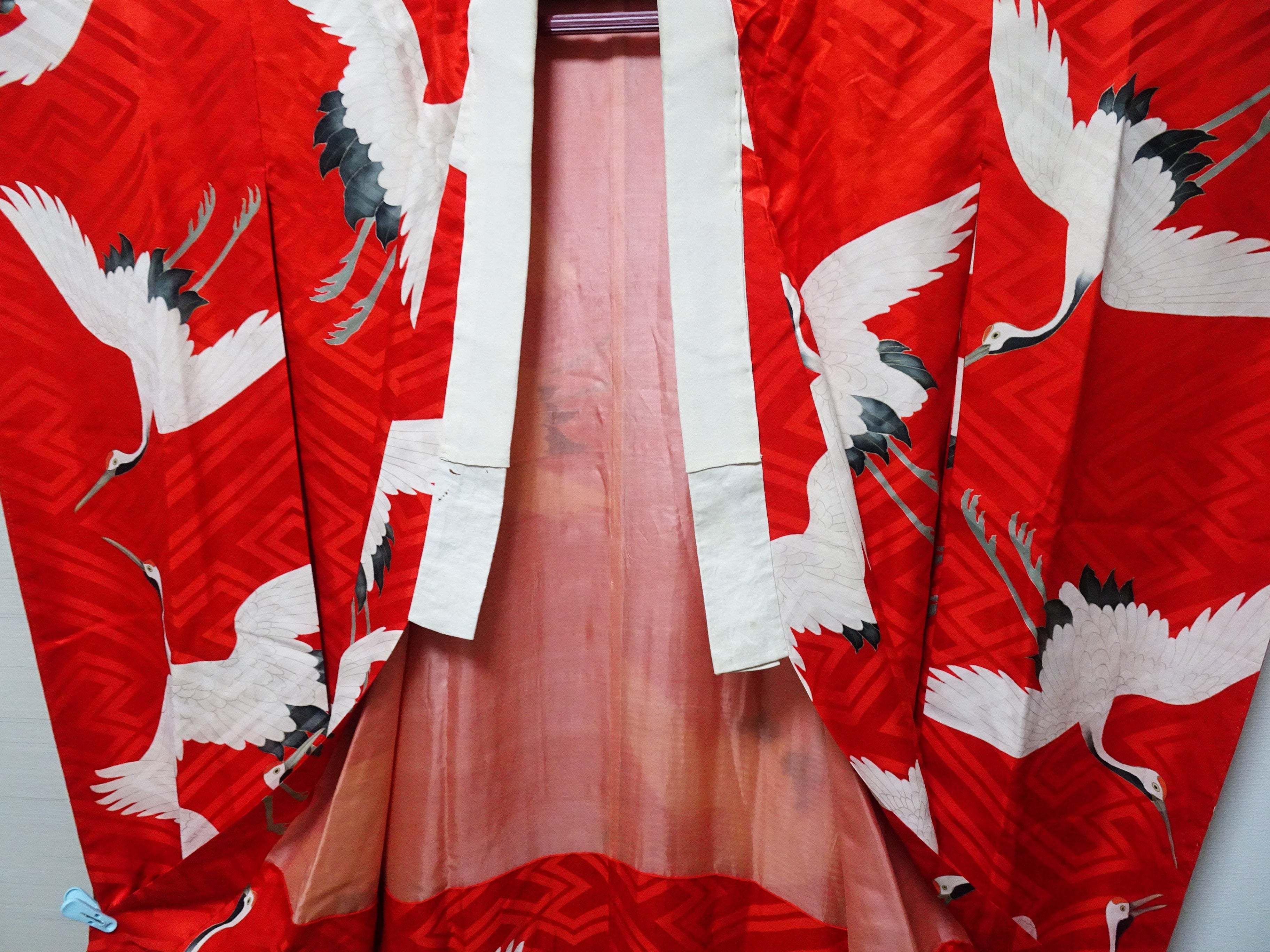 Vintage Japanese Furisode Juban (Kimono Undergarment) – Early Showa Era, Red Silk Rinzu with Cranes  15177