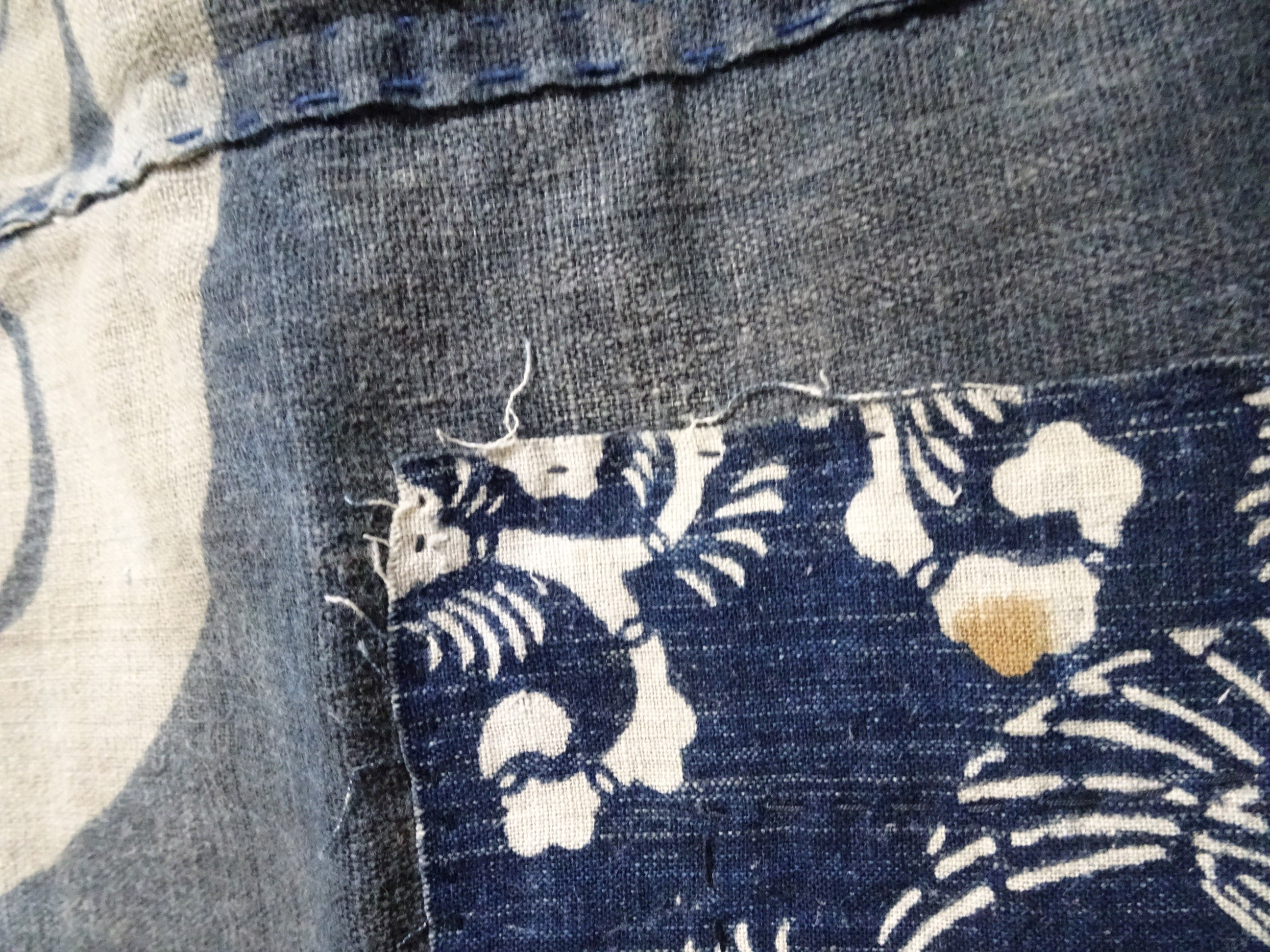 Tsutsugaki Boro Family Crest | Antique Japanese Indigo Textile 14516