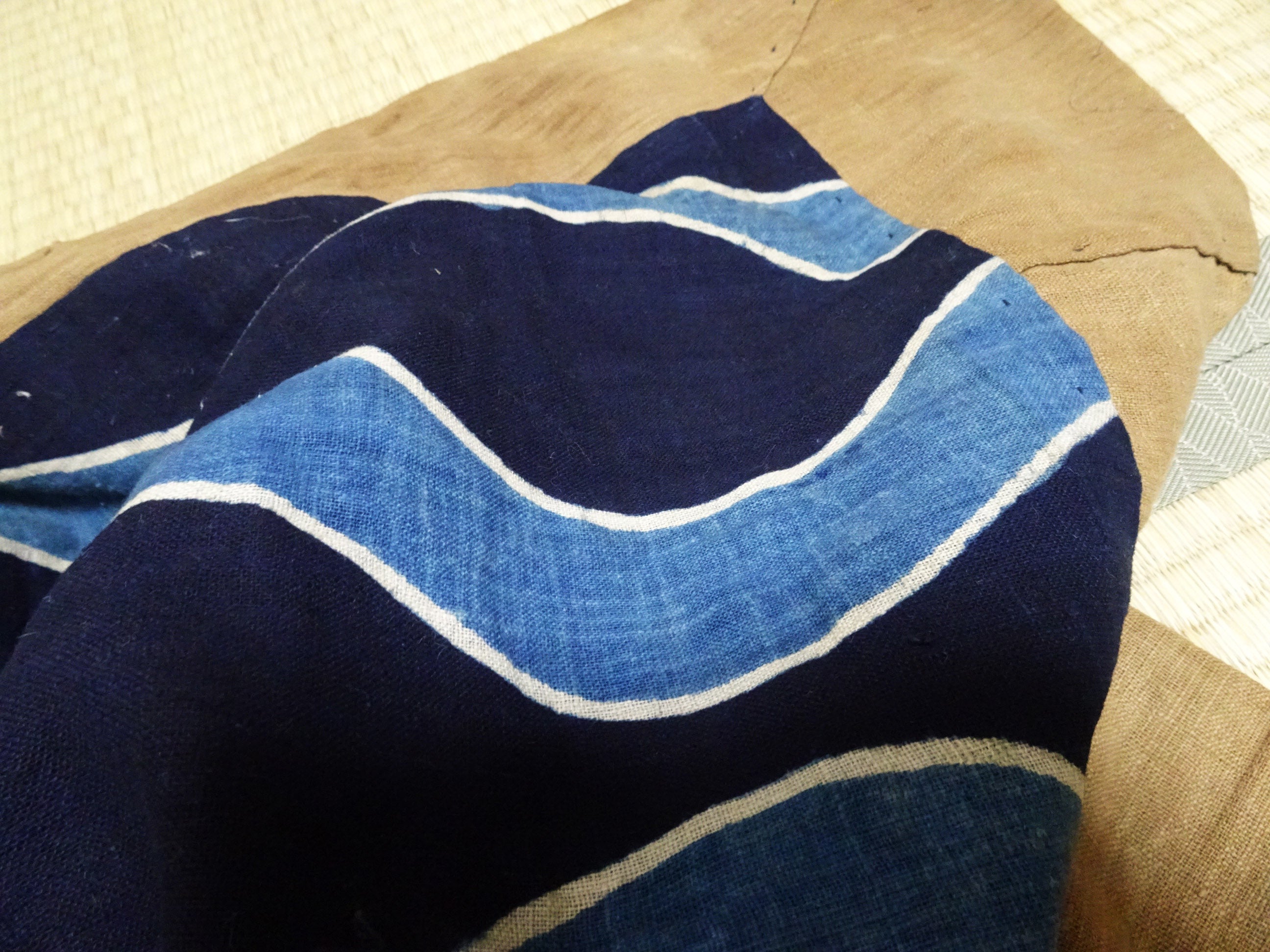 Rare Meiji Tsutsugaki Textile – Indigo Abstract Waves, Antique Japanese Cotton 14519