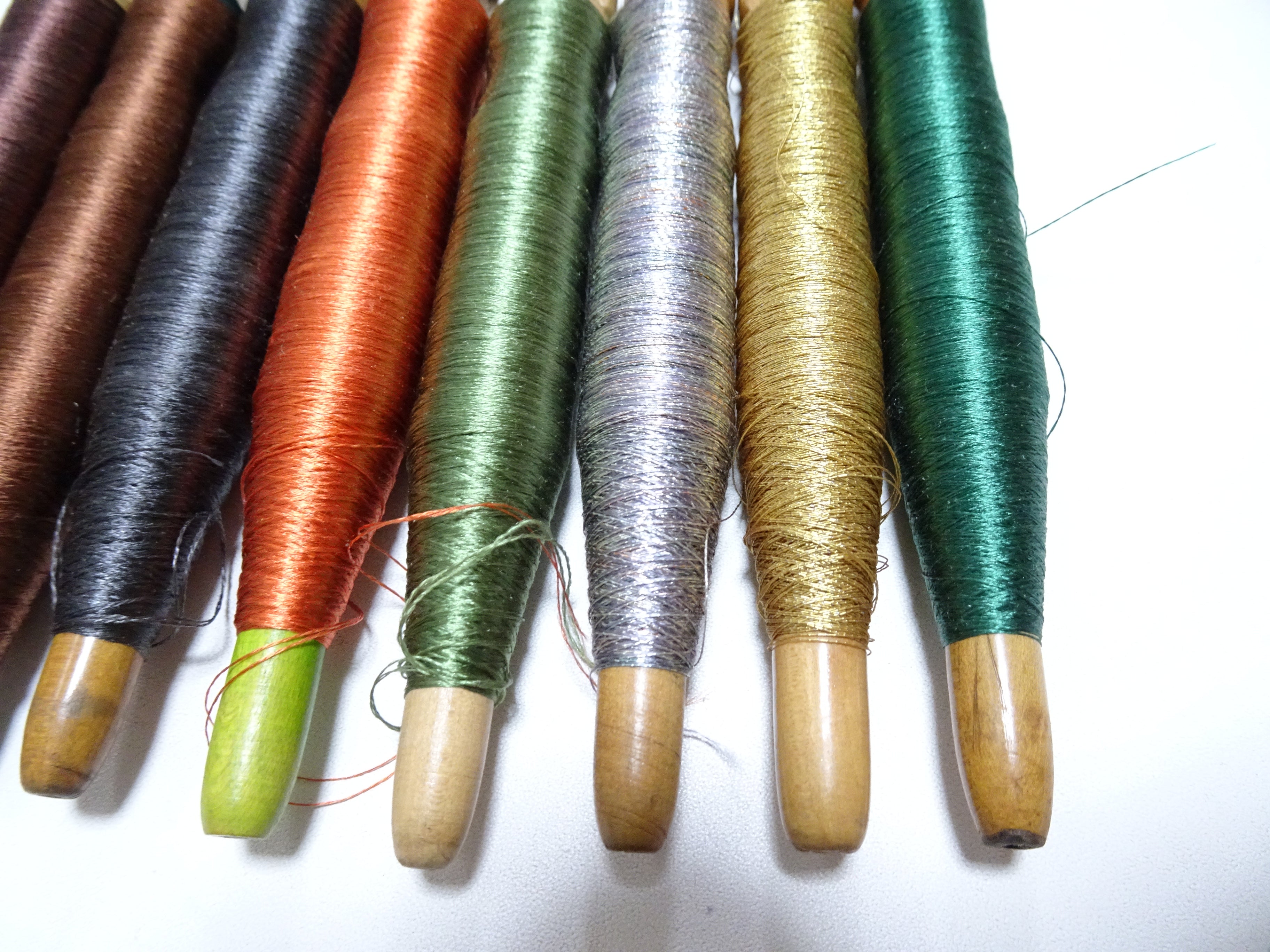 Japanese Vintage Wooden Spool & Silk Thread 8sets Embroidery 18594