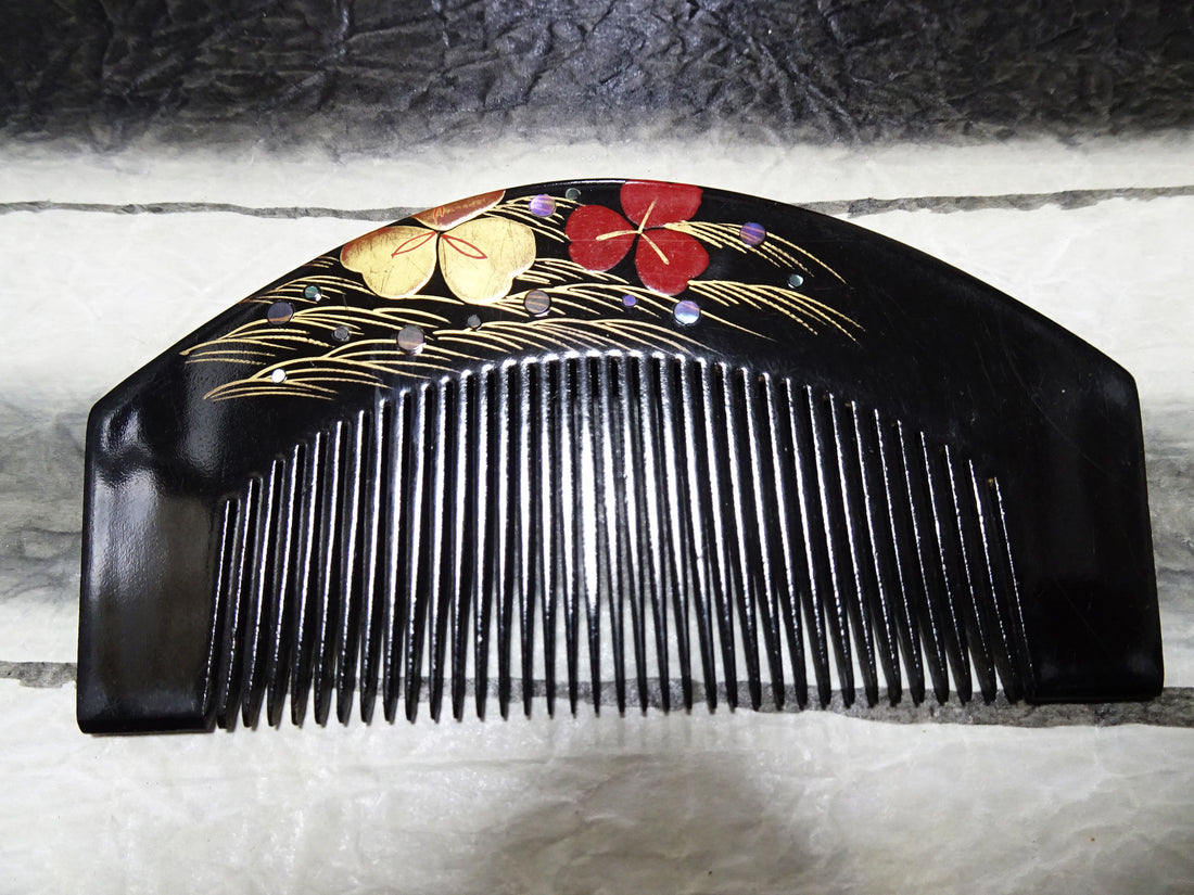 Japanese Vintage Wooden Kanzashi Comb Urushi & Makie & Raden 13005