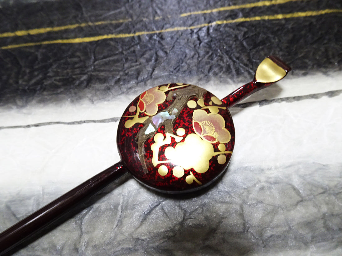 Japanese Vintage Wooden Kanzashi Urushi & Makie & Raden 13006