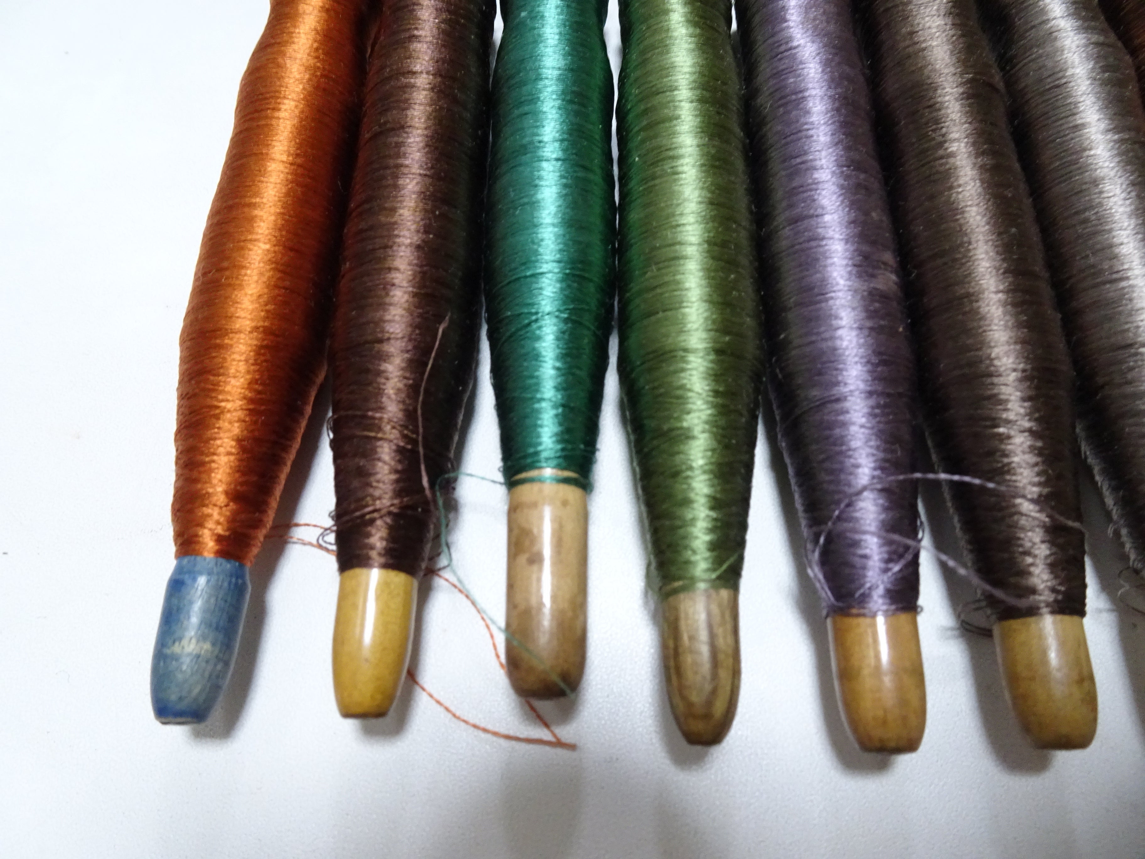 Japanese Vintage Wooden Spool & Silk Thread 8sets Embroidery 18596