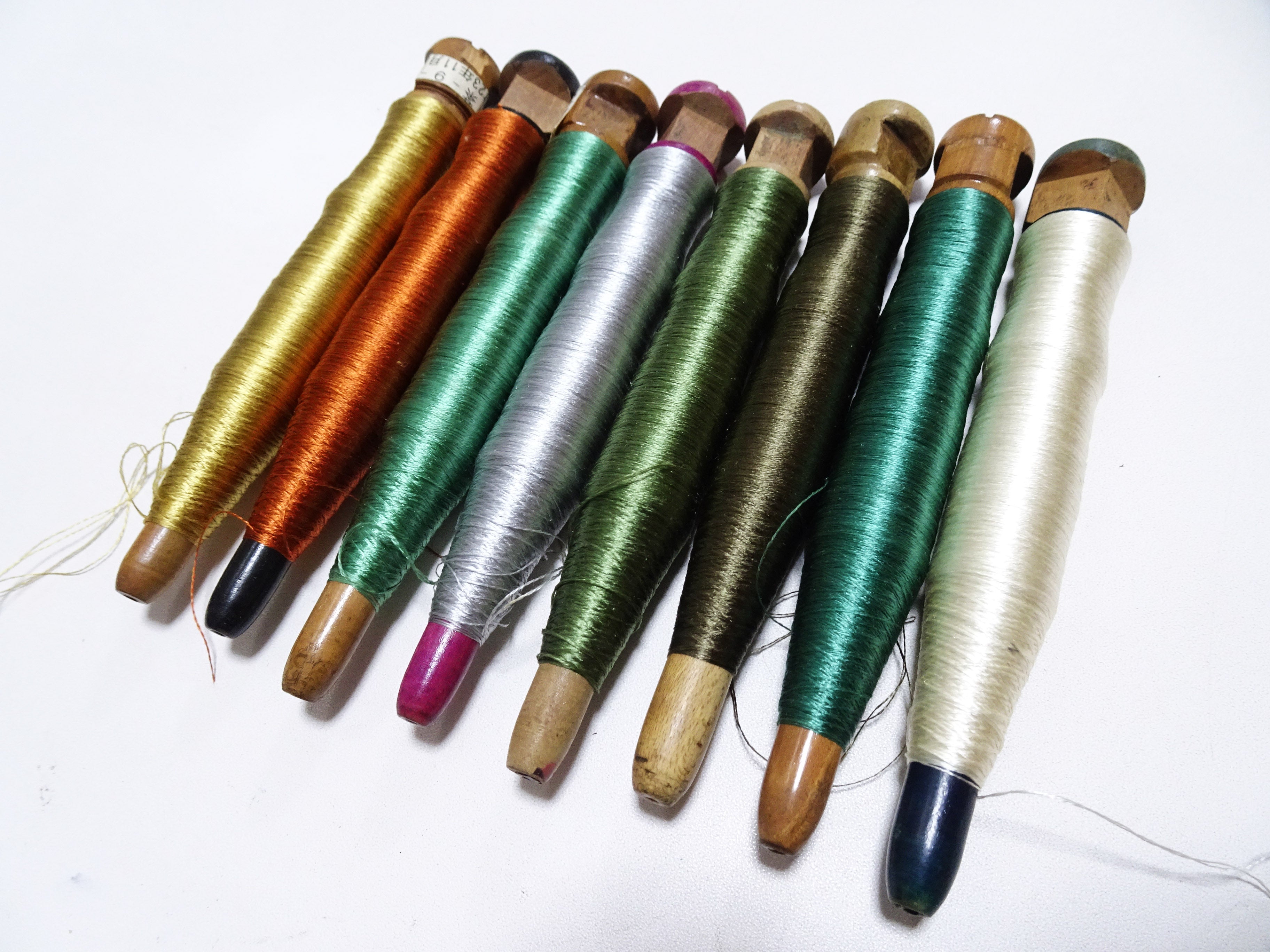 Japanese Vintage Wooden Spool & Silk Thread 8sets Embroidery 18597