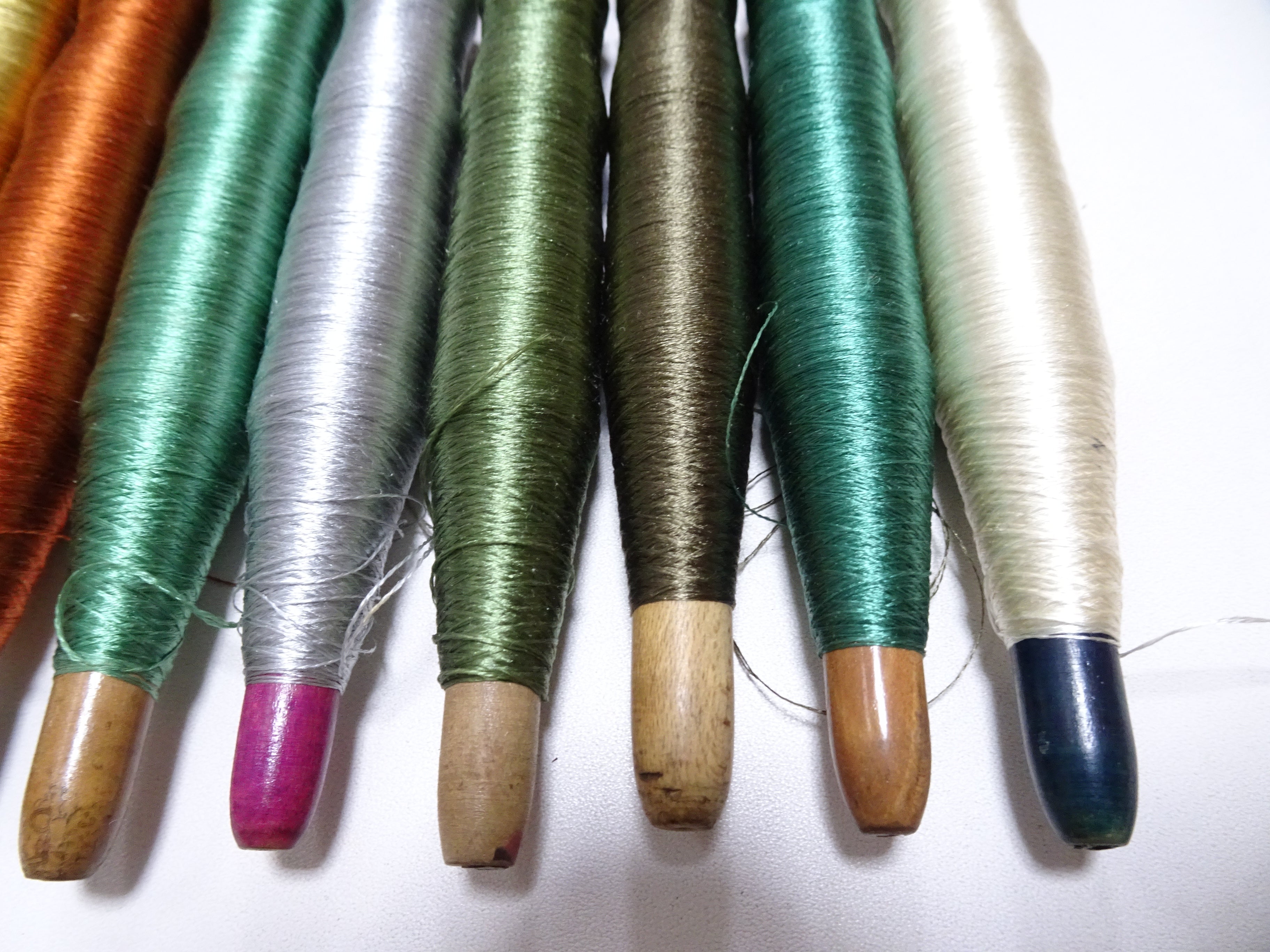 Japanese Vintage Wooden Spool & Silk Thread 8sets Embroidery 18597