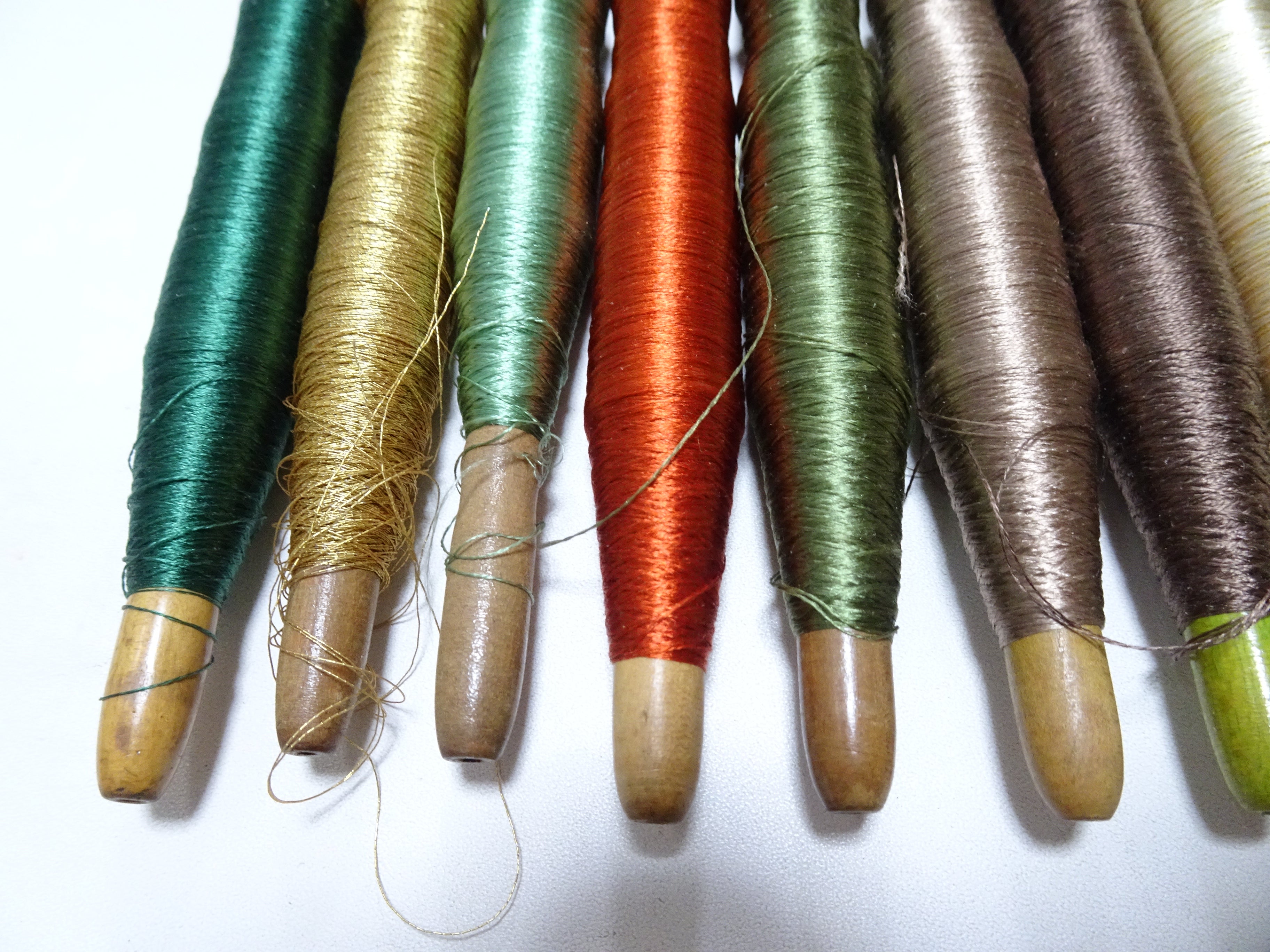 Japanese Vintage Wooden Spool & Silk Thread 8sets Embroidery 18598