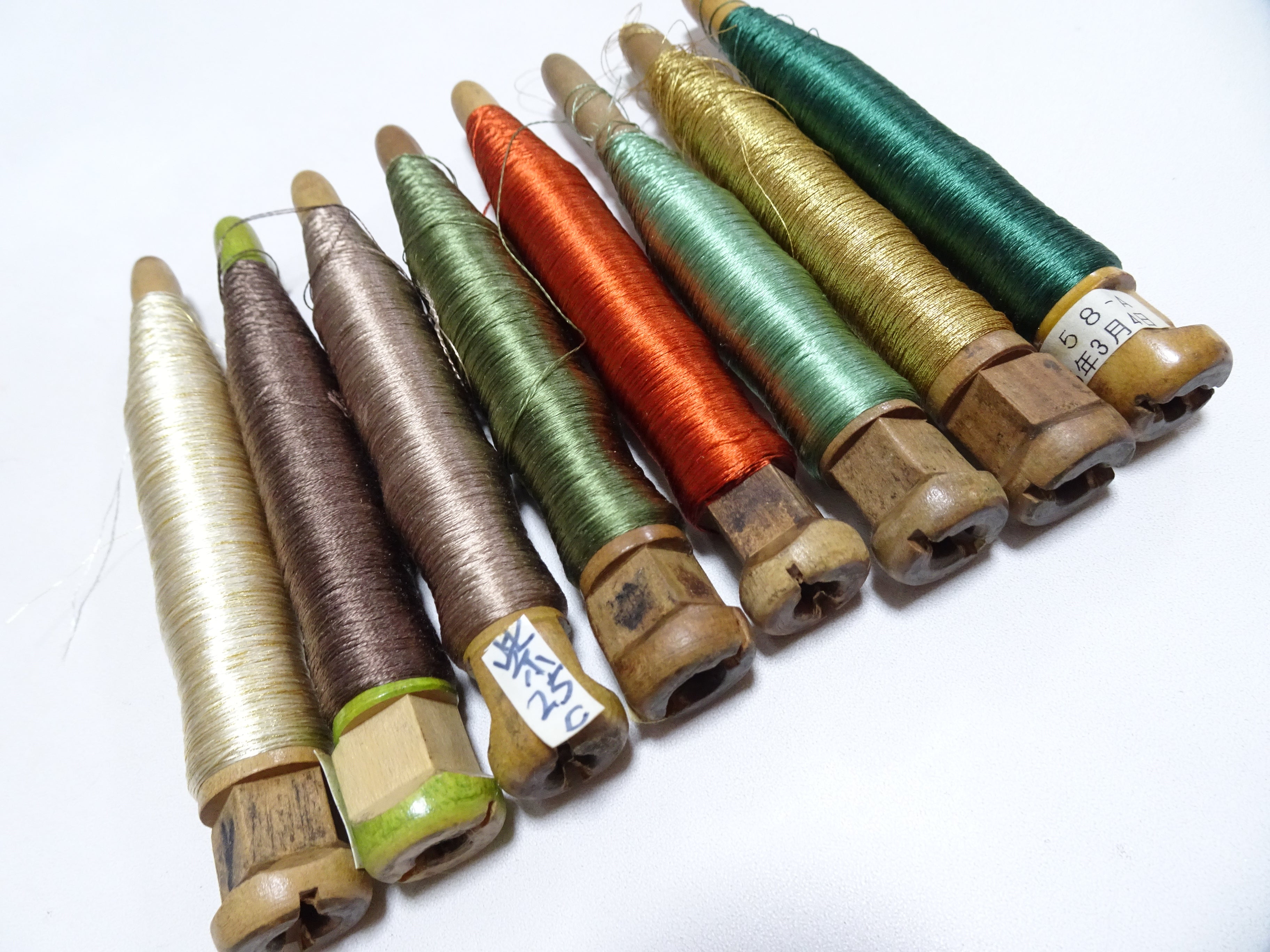 Japanese Vintage Wooden Spool & Silk Thread 8sets Embroidery 18598